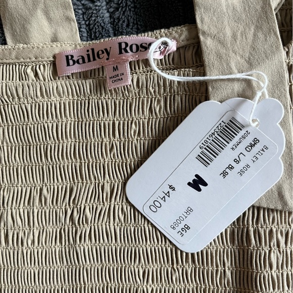 Beige Long Sleeve Crop Top | M | NWT - Picture 3 of 4